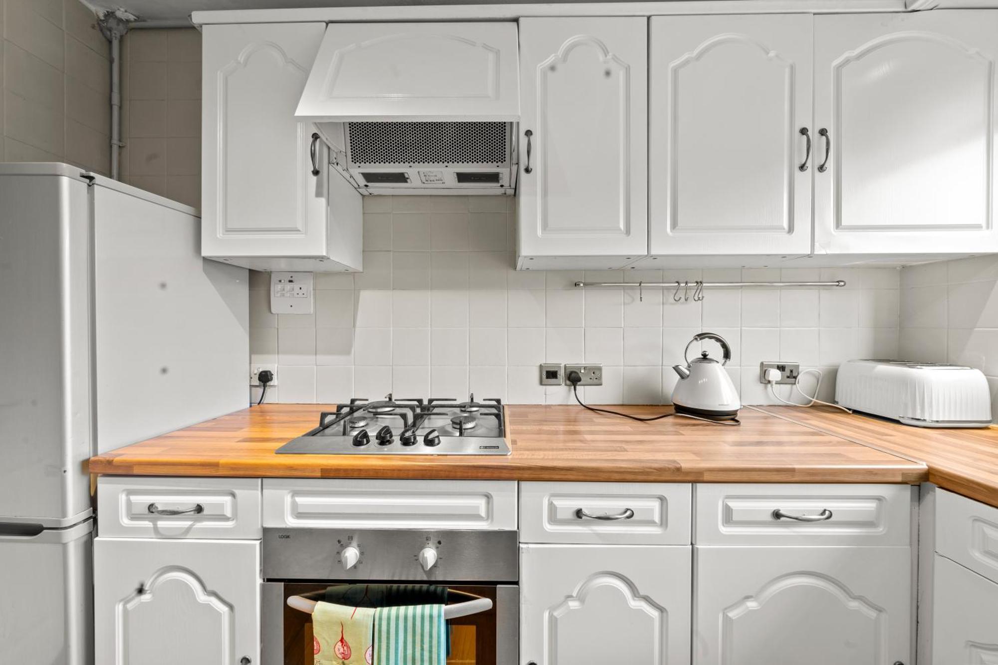 The Wanderer 3 Bedroom By Altoluxoexperience Short Lets & Serviced With Free Parking & Wifi *