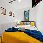 The Wanderer 3 Bedroom Apartment By Altoluxoexperience Short Lets & Serviced Accommodation With Free Parking & Wifi