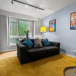 The Wanderer 3 Bedroom Apartment By Altoluxoexperience Short Lets & Serviced Accommodation With Free Parking & Wifi