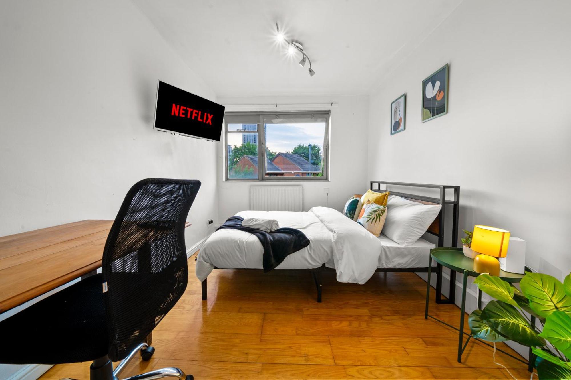 The Wanderer 3 Bedroom By Altoluxoexperience Short Lets & Serviced With Free Parking & Wifi *