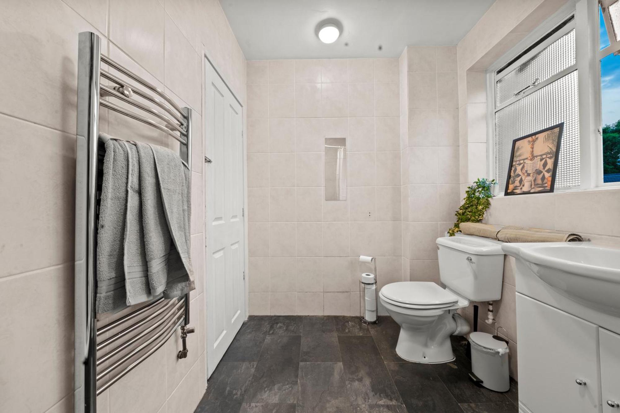 The Wanderer 3 Bedroom By Altoluxoexperience Short Lets & Serviced With Free Parking & Wifi Apartamento