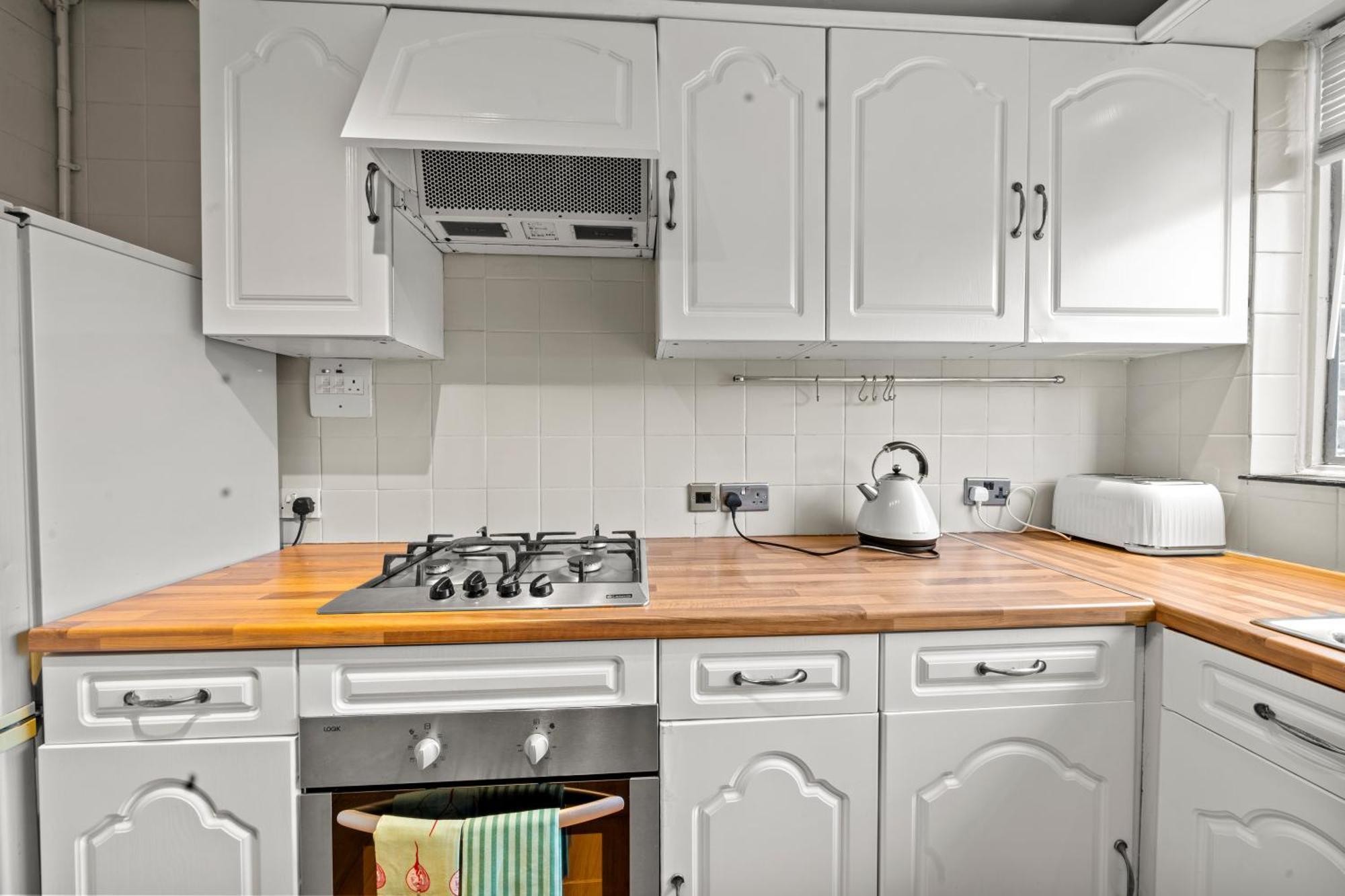 The Wanderer 3 Bedroom By Altoluxoexperience Short Lets & Serviced With Free Parking & Wifi